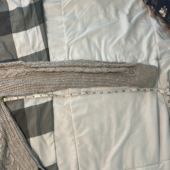 J. Crew Azra Lambswool Blend Light Grey Cable Knit Popcorn Sweater sz Small - Picture 11 of 12